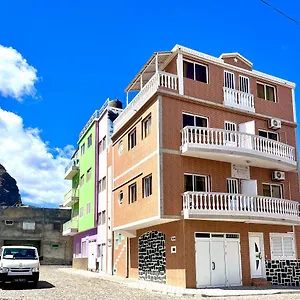 https://casa-bbdjassi-1.cape-verdehotels.com